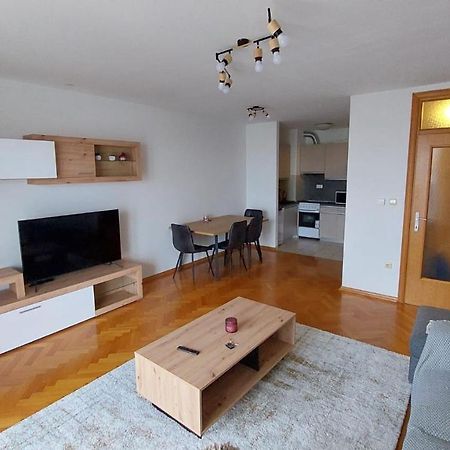 Med Man Apartmani Slavonski Brod Esterno foto