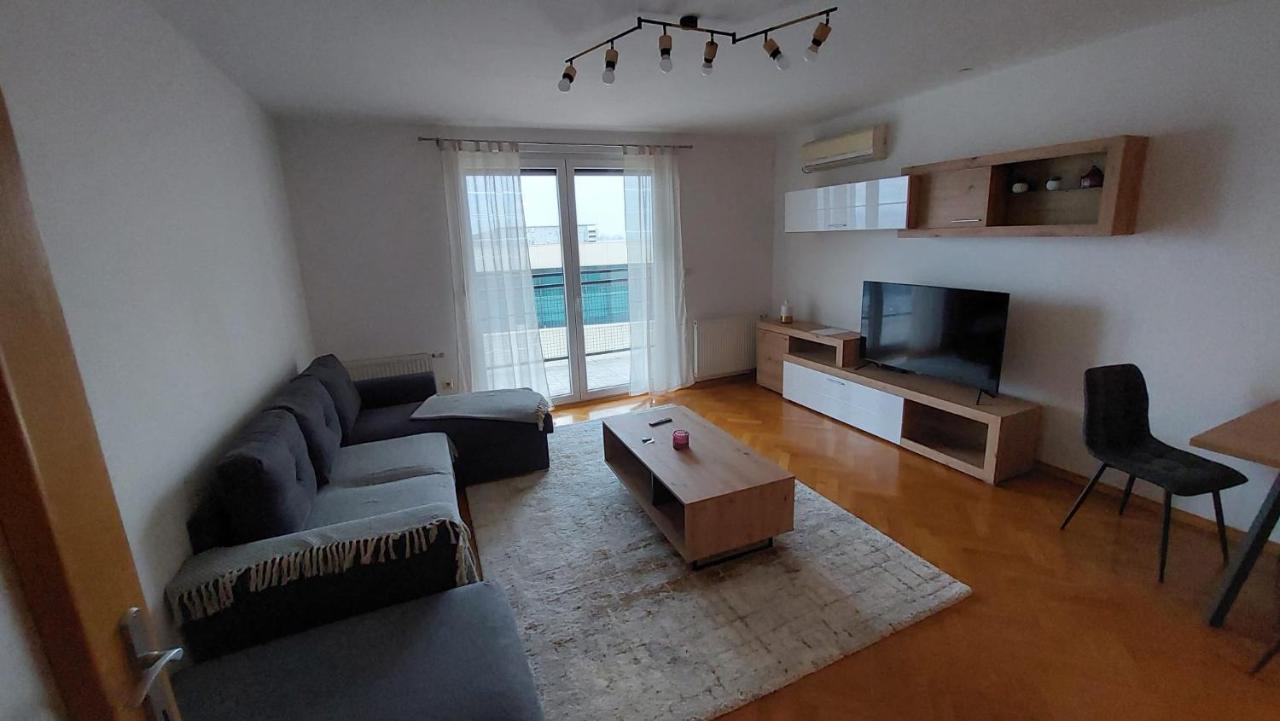 Med Man Apartmani Slavonski Brod Esterno foto