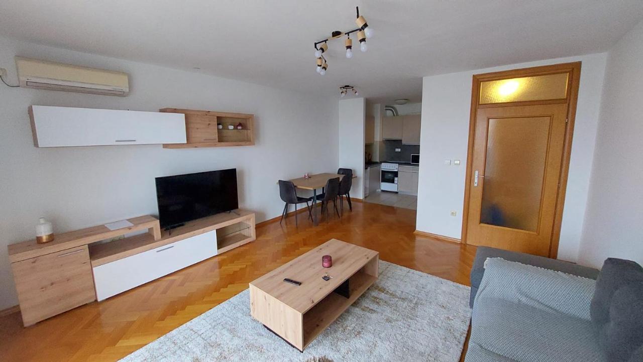 Med Man Apartmani Slavonski Brod Esterno foto